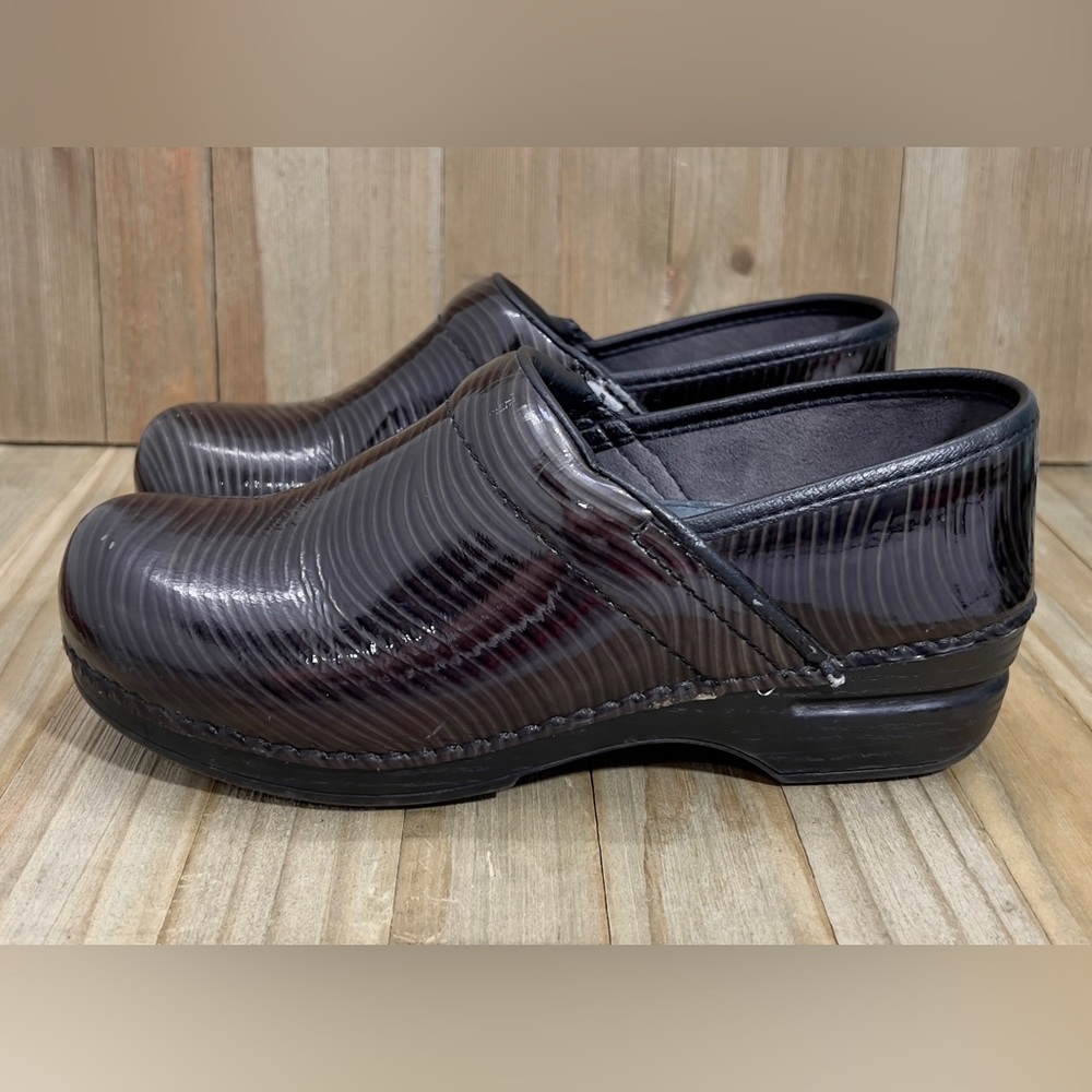 Dansko‎ XP clogs